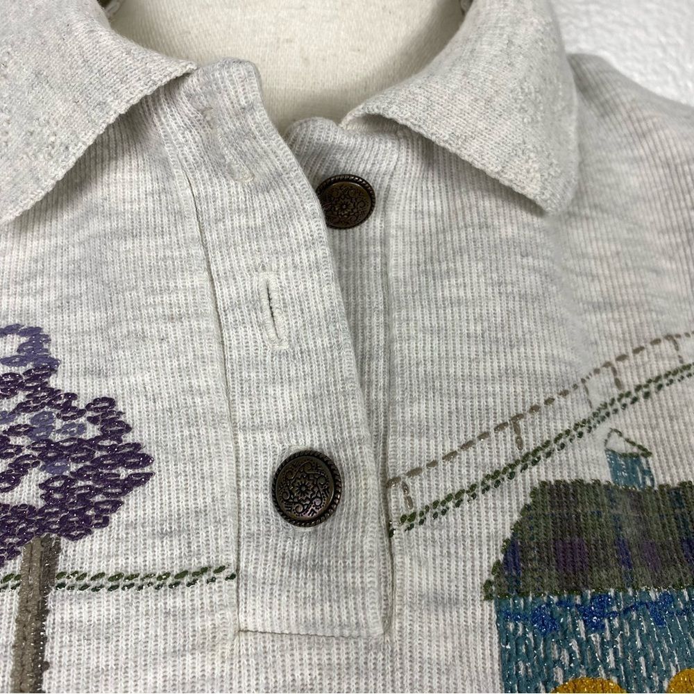 1980's Cottagecore Gray Sweater with English cottage scenery M - Picture 5 of 10